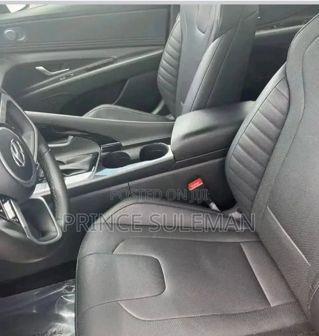 Hyundai Elantra 2021 Silver