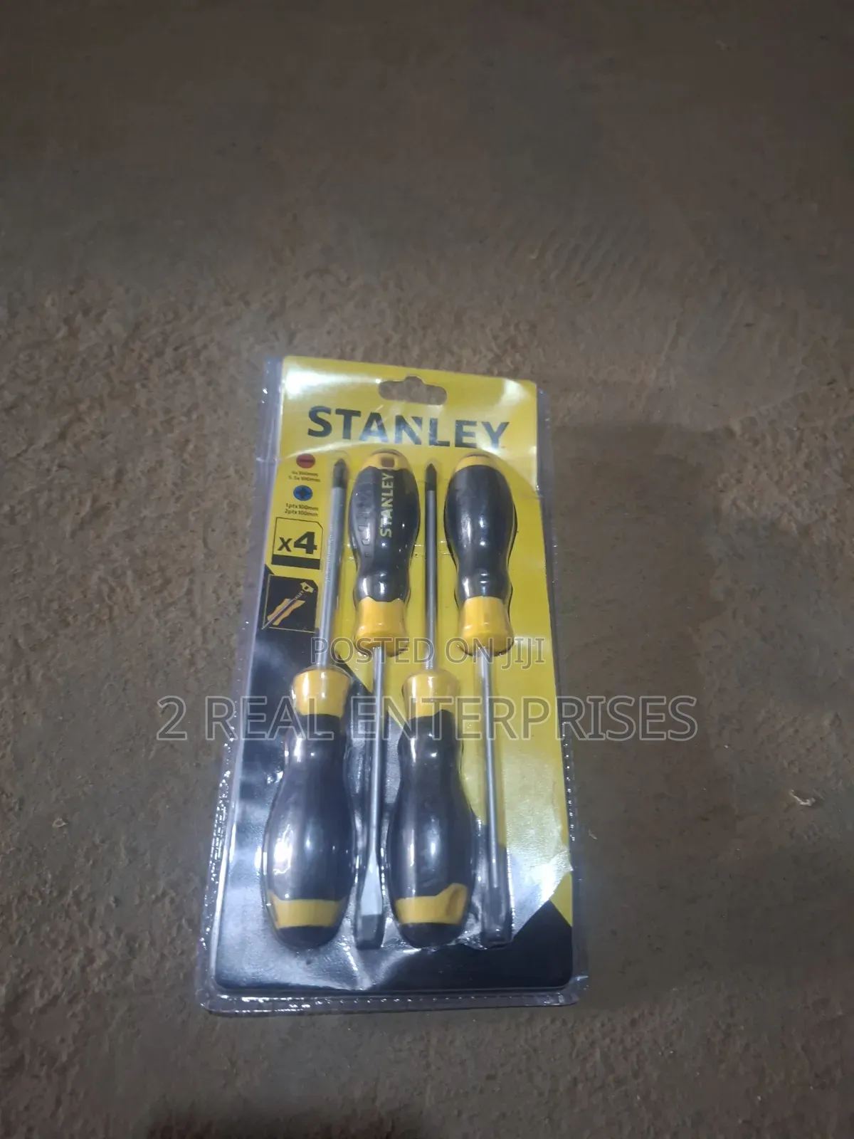 Stanley 4-Piece Screwdriver Set (Essential / Standard Cushion Grip)