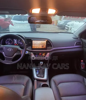 Hyundai Elantra 2018 White