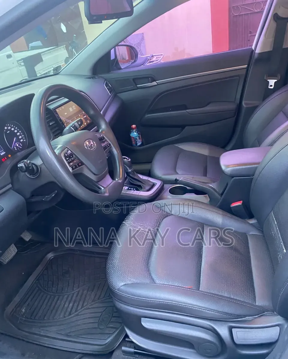 Hyundai Elantra 2018 White