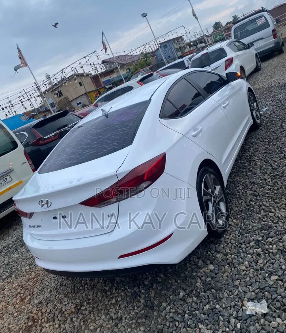 Hyundai Elantra 2018 White
