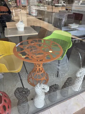 Plastic Restaurant Dining Chairs
