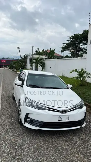 Toyota Corolla Altis 2017 White
