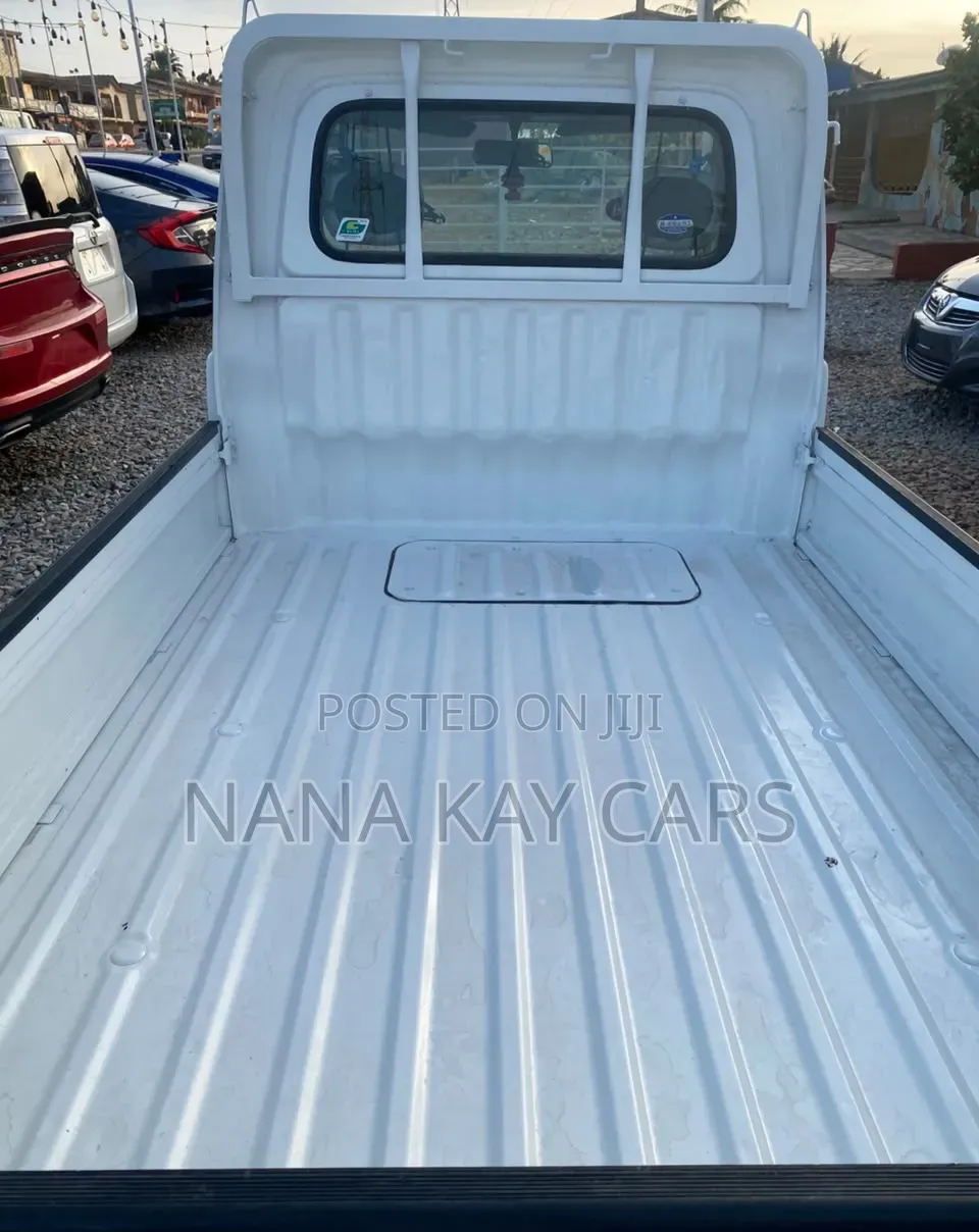 Daihatsu Atrai 2006 White