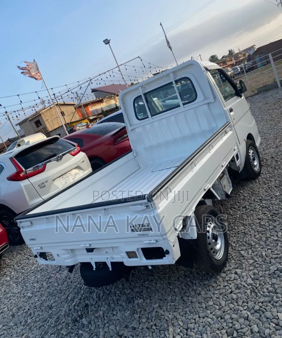 Daihatsu Atrai 2006 White