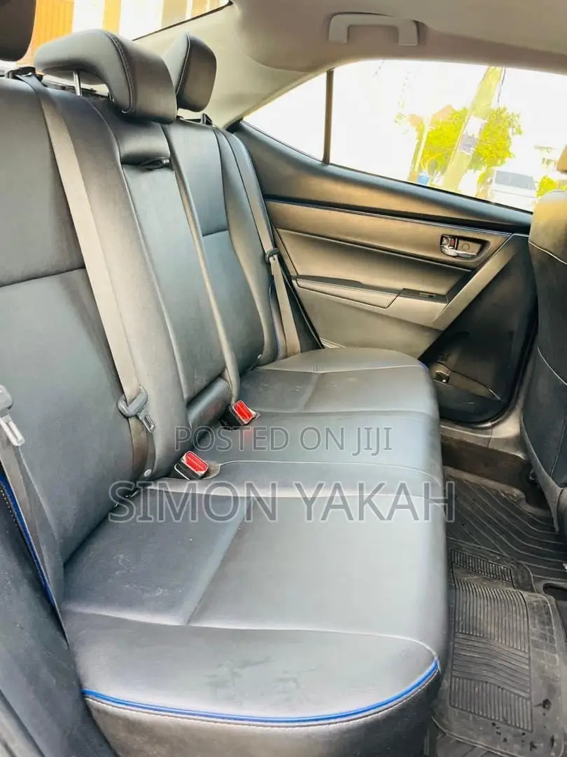 Toyota Corolla XSE (1.8L 4cyl 2A) 2018 Black
