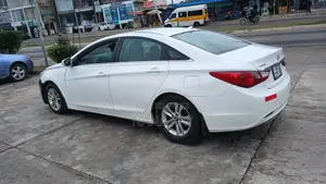 Hyundai Sonata GLS Sedan FWD (2.4L 4cyl 6A) 2013 White