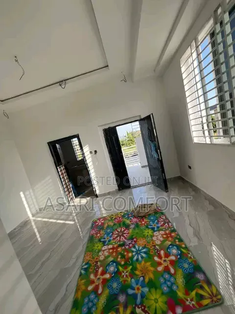 2bdrm Apartment in Cool, Pokuase for rent