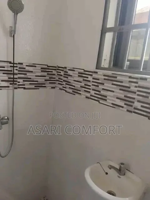 2bdrm Apartment in Cool, Pokuase for rent