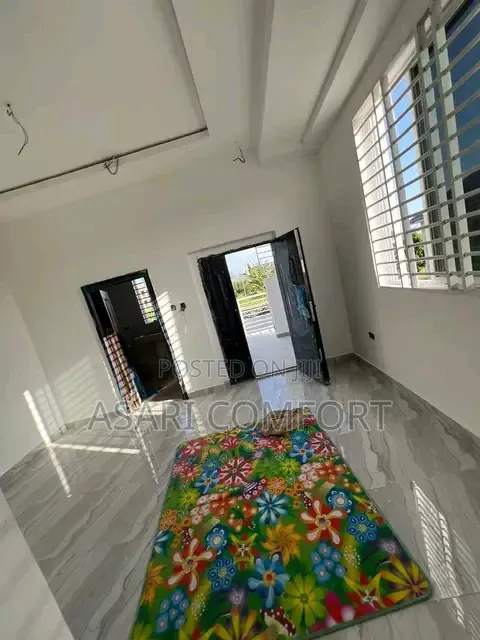 2bdrm Apartment in Cool, Pokuase for rent