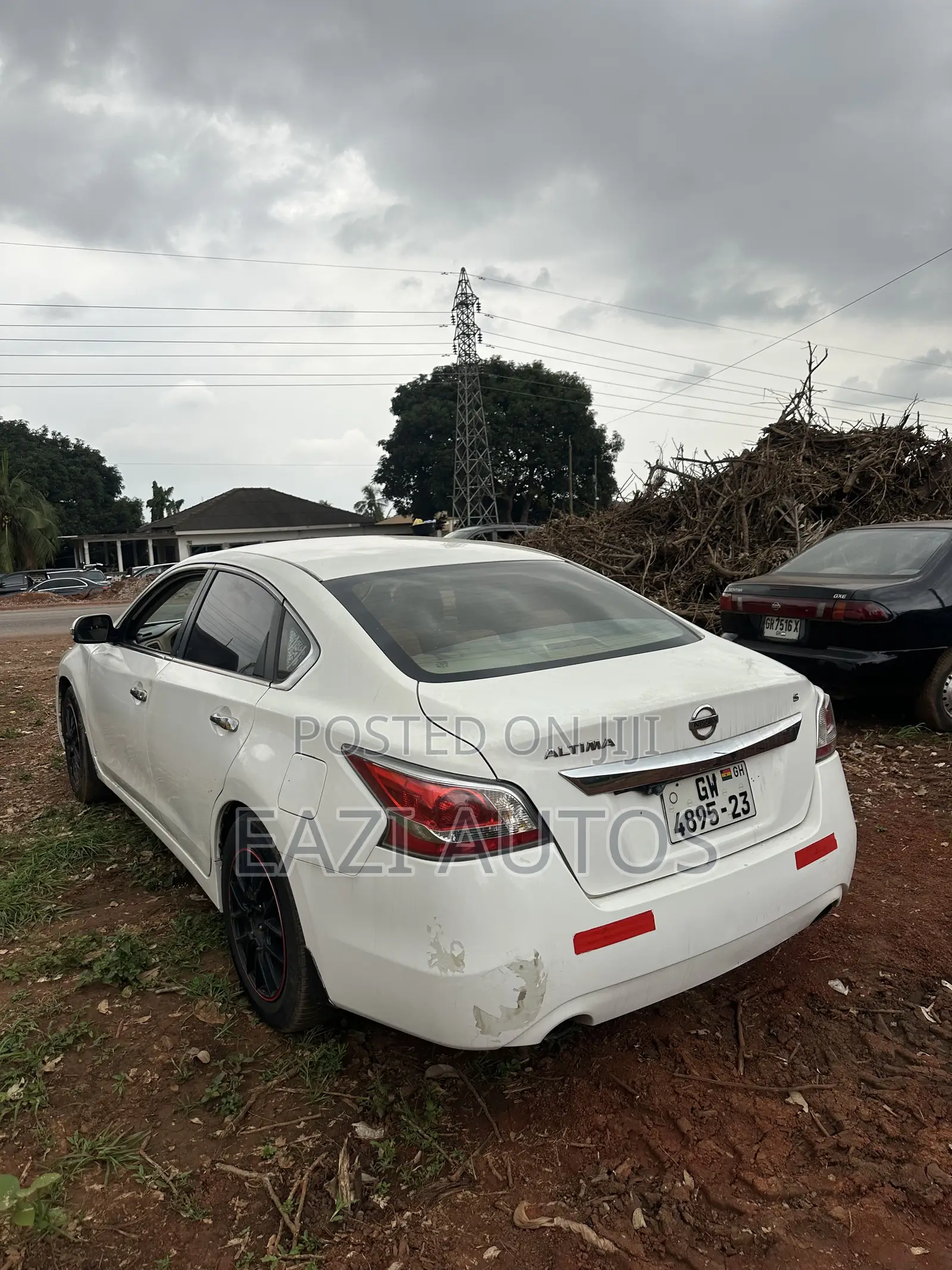 Nissan Altima 2015 White