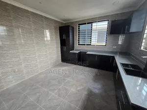 5bdrm House in Manet Junction, Spintex for sale