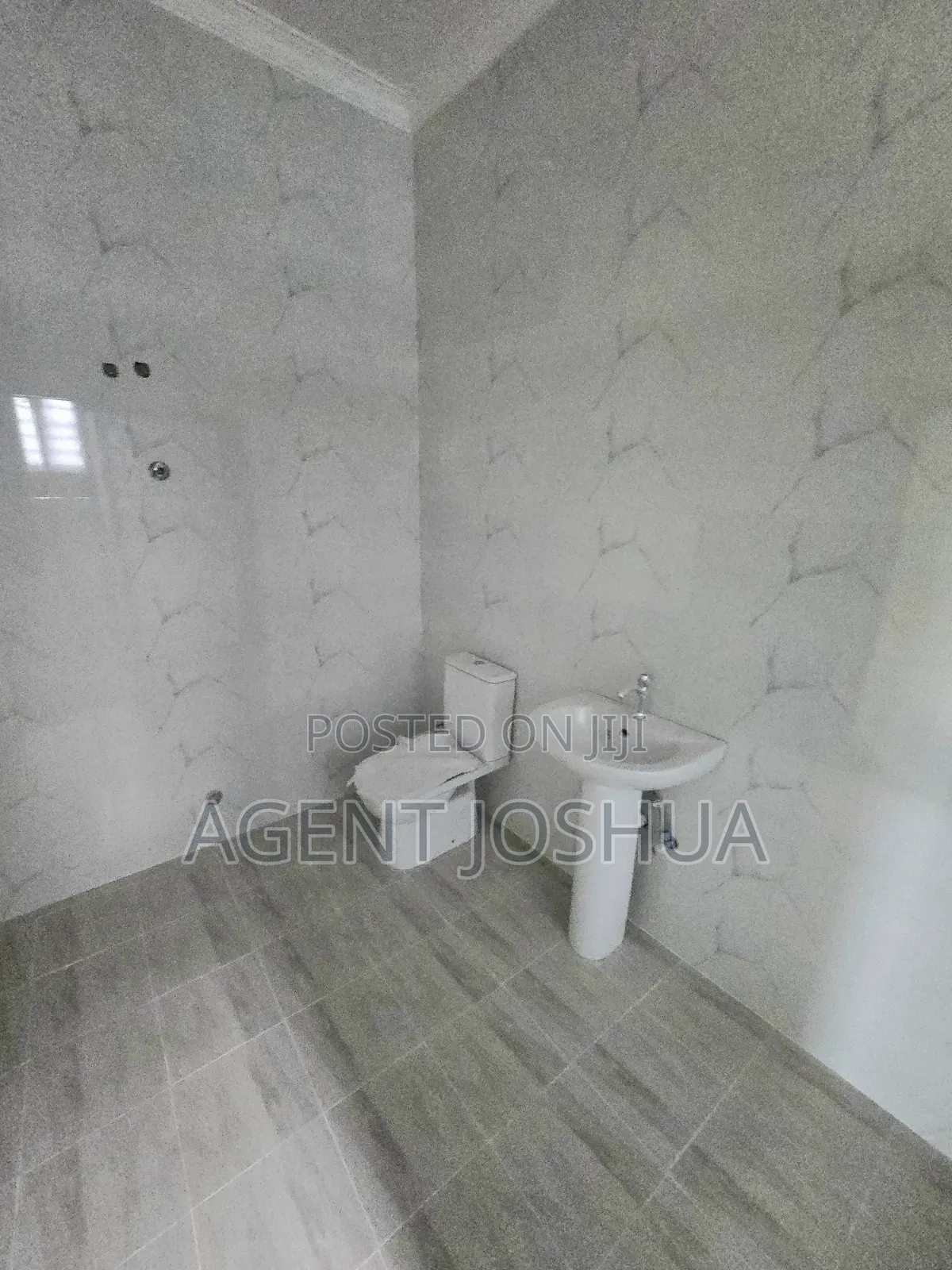 5bdrm House in Manet Junction, Spintex for sale