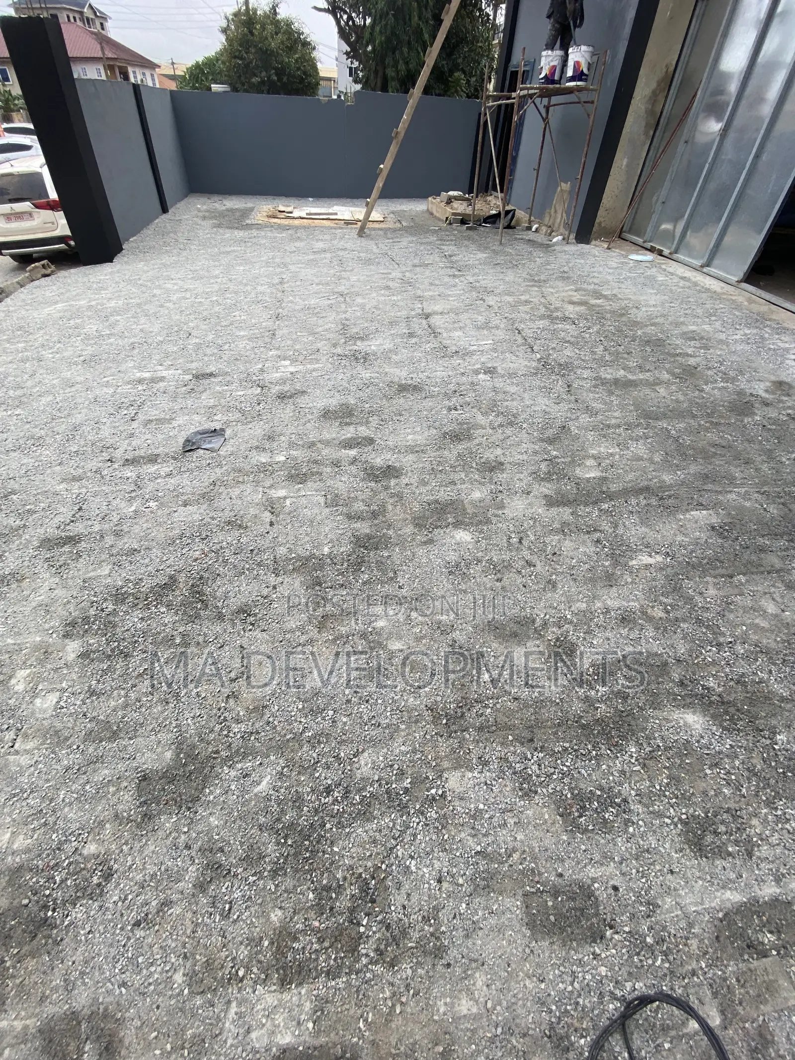 500 SQ Meter Warehouse With 2 Bedroom Apartments for Rent Achimota