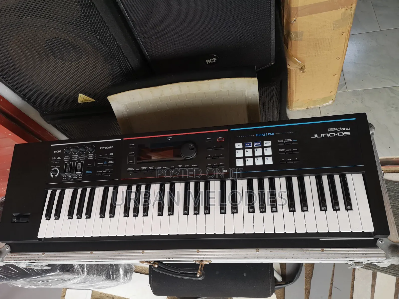 Roland JUNO-DS61