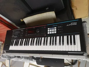 Roland JUNO-DS61