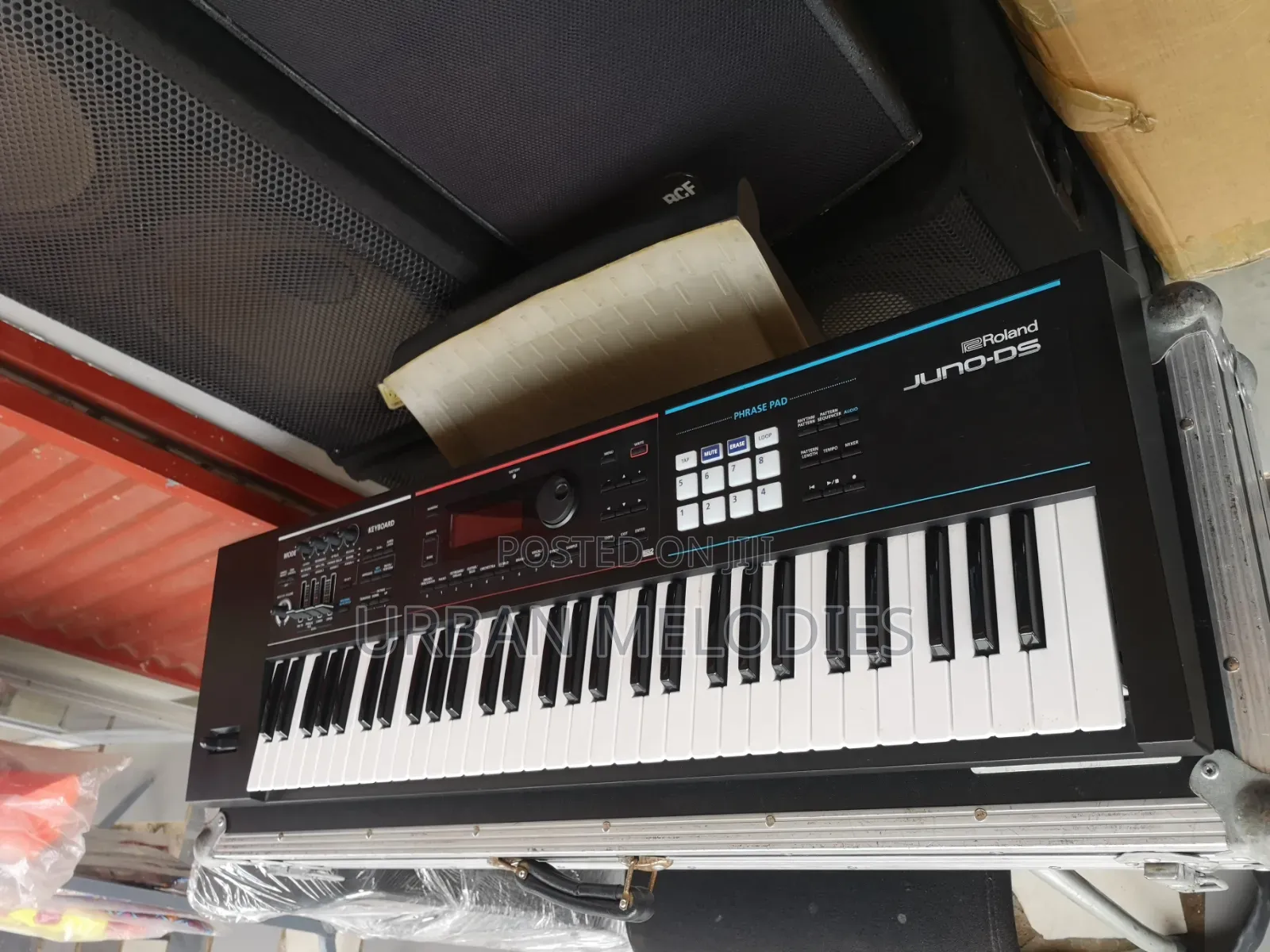 Roland JUNO-DS61