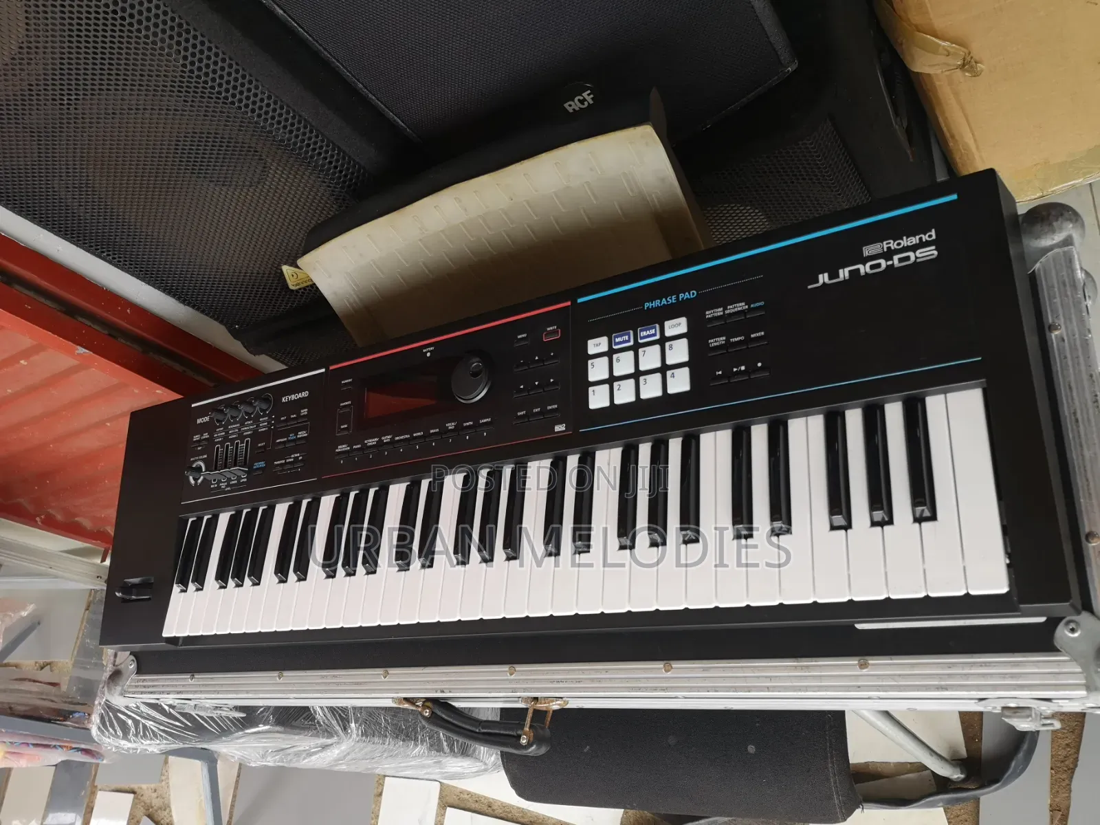 Roland JUNO-DS61