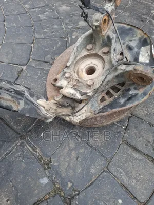 Toyota RAV4 2021 Front Right Lower Control Arm With Knuckle Hub - USA