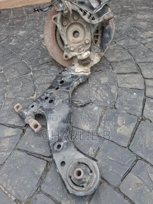 Toyota RAV4 2021 Front Right Lower Control Arm With Knuckle Hub - USA