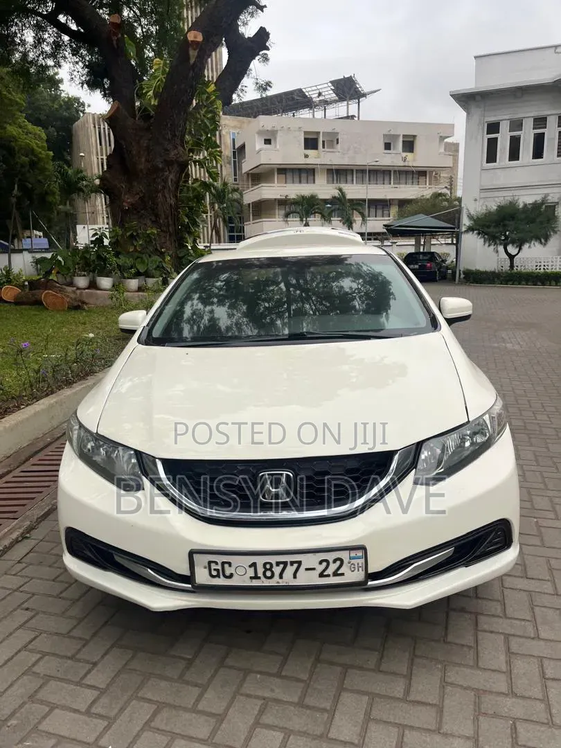 Honda Civic 2013 White