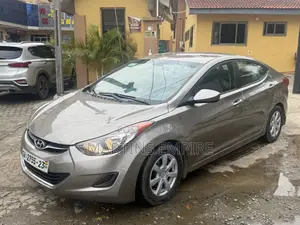 Hyundai Elantra GLS Automatic 2012 Gold