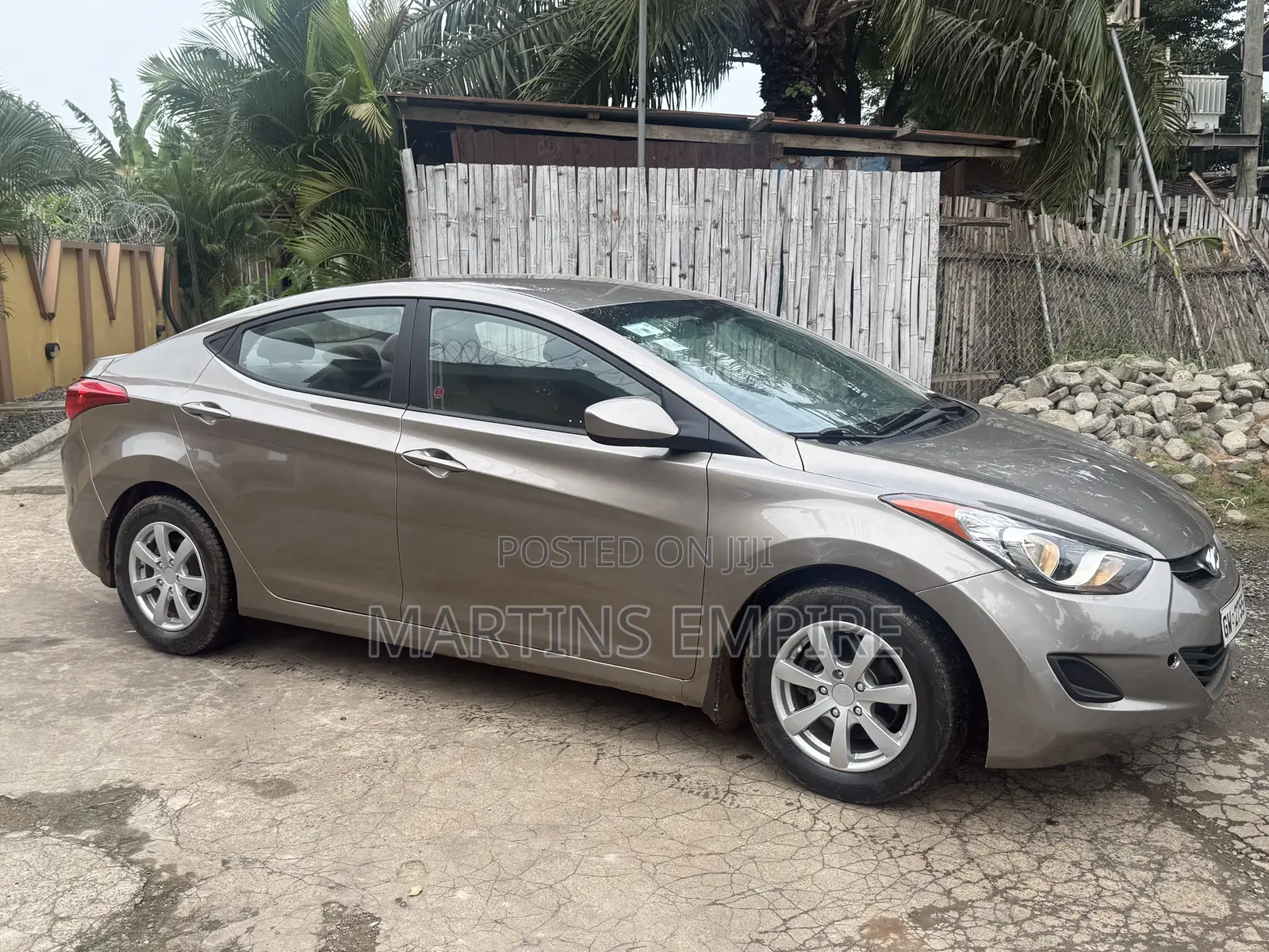 Hyundai Elantra GLS Automatic 2012 Gold