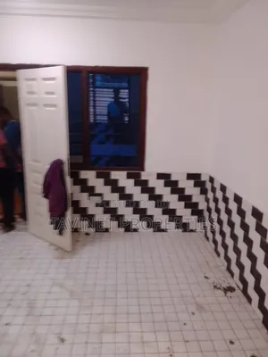 2bdrm Apartment in School Junction for rent