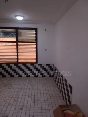 2bdrm Apartment in School Junction for rent