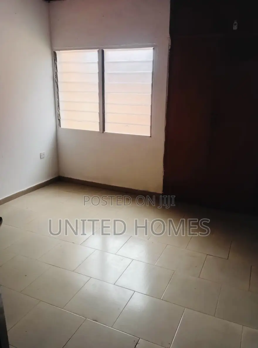 2bdrm House in Achimota for sale
