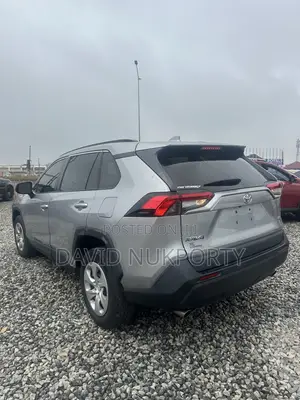 Toyota RAV4 2021 Gray