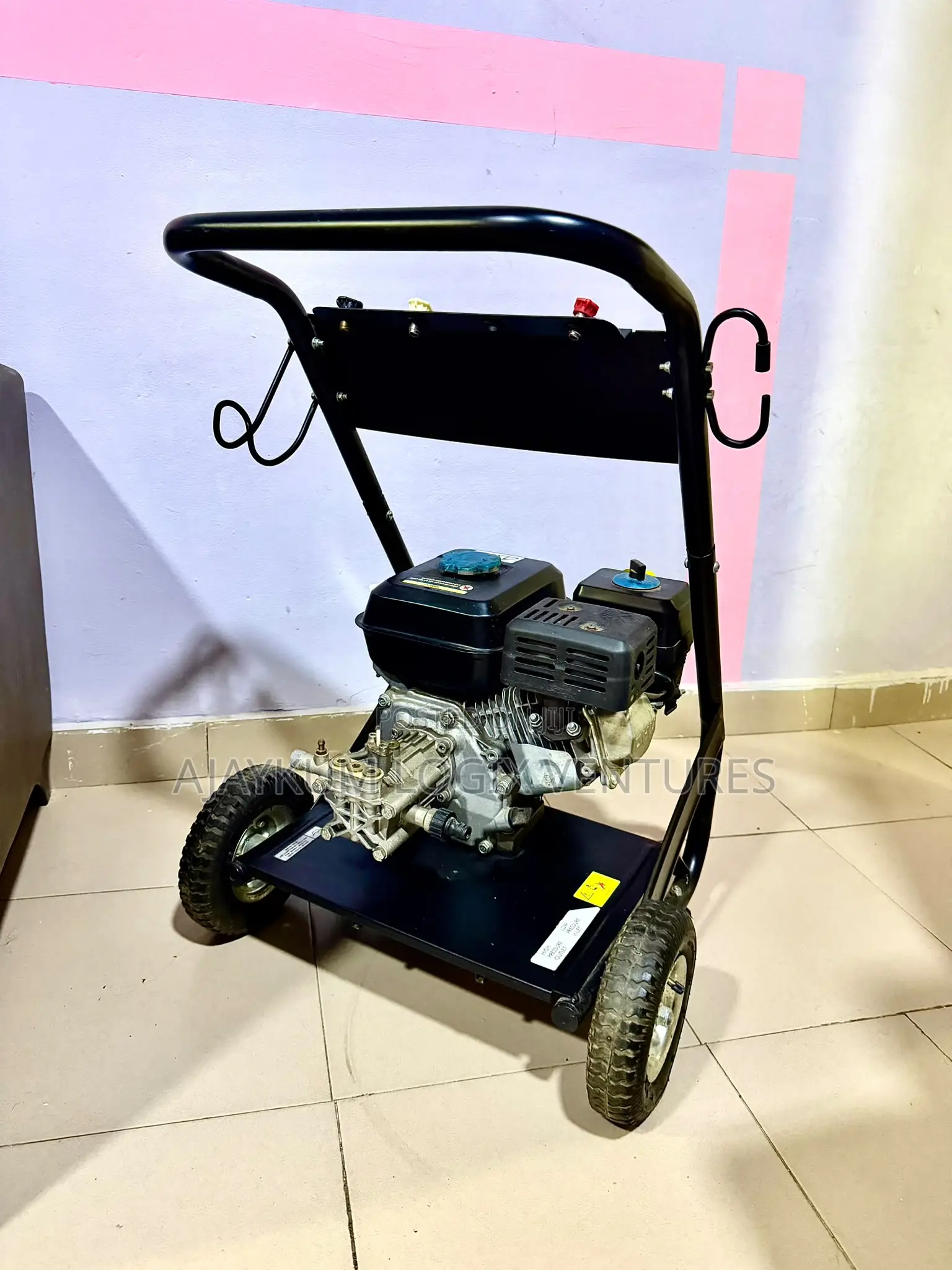 Gasoline Pressure Washer 2,200PSI