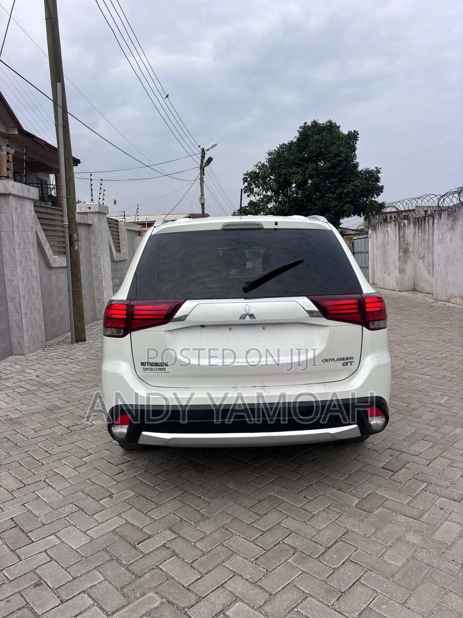 Mitsubishi Outlander 2016 White