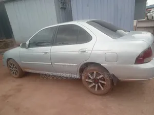 Nissan Sentra 2004 Silver