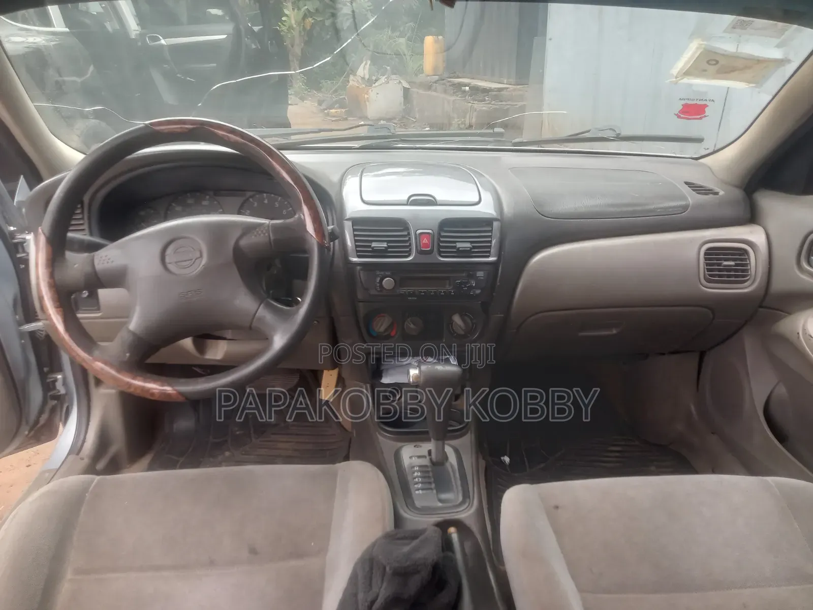 Nissan Sentra 2004 Silver
