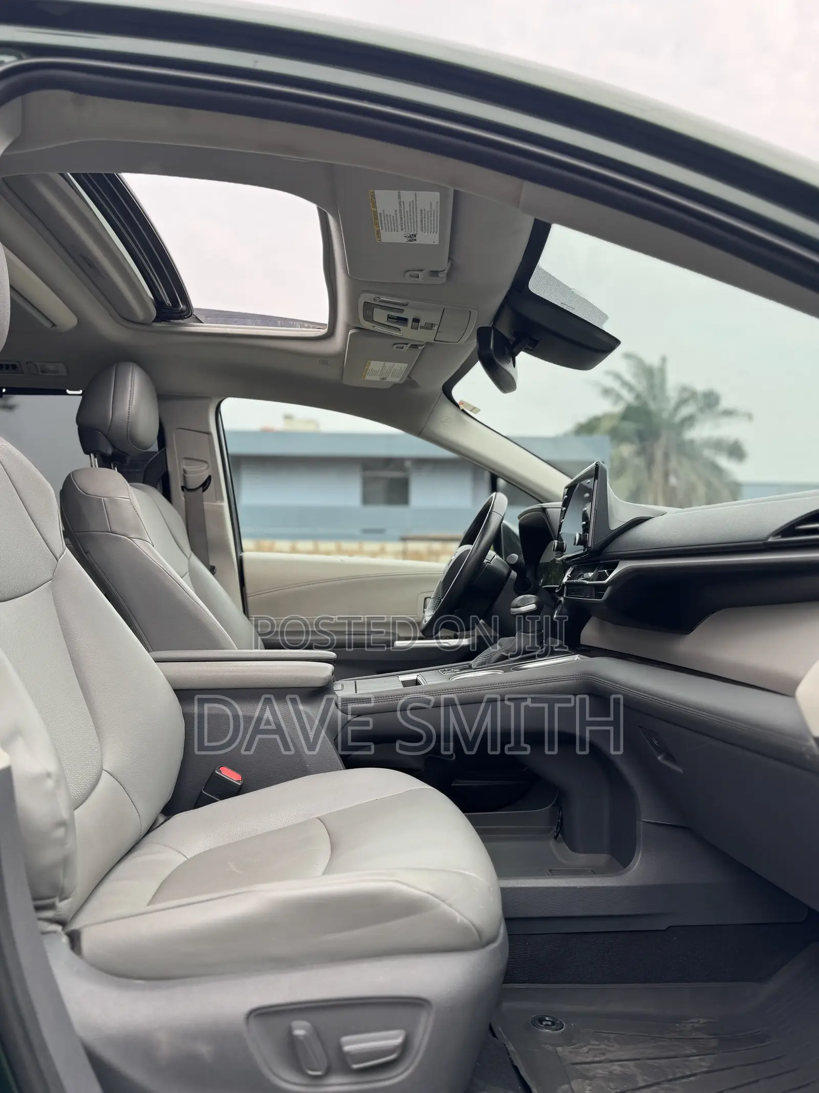 Toyota Sienna XLE 7-Passenger AWD 2021 Green