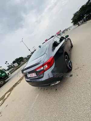 Honda Accord Sport 2.0T 2018 Gray