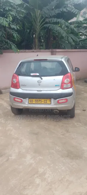 Nissan Pixo 1.0 FWD 2013 Gray