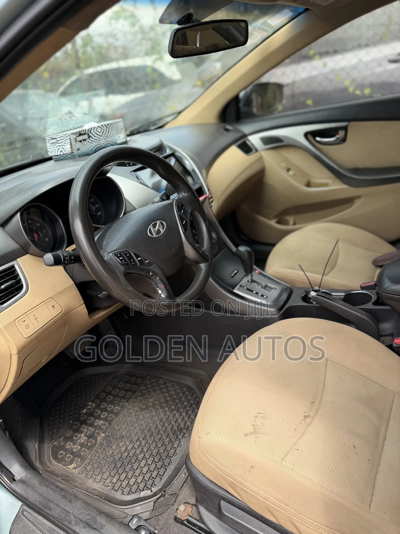Hyundai Elantra 2012