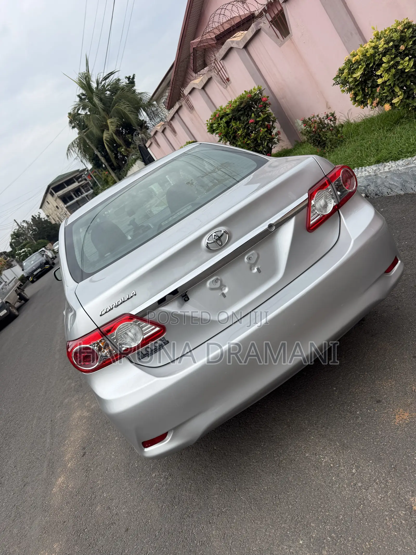 Toyota Corolla LE 4dr Sedan (1.8L 4cyl 4A) 2013 White