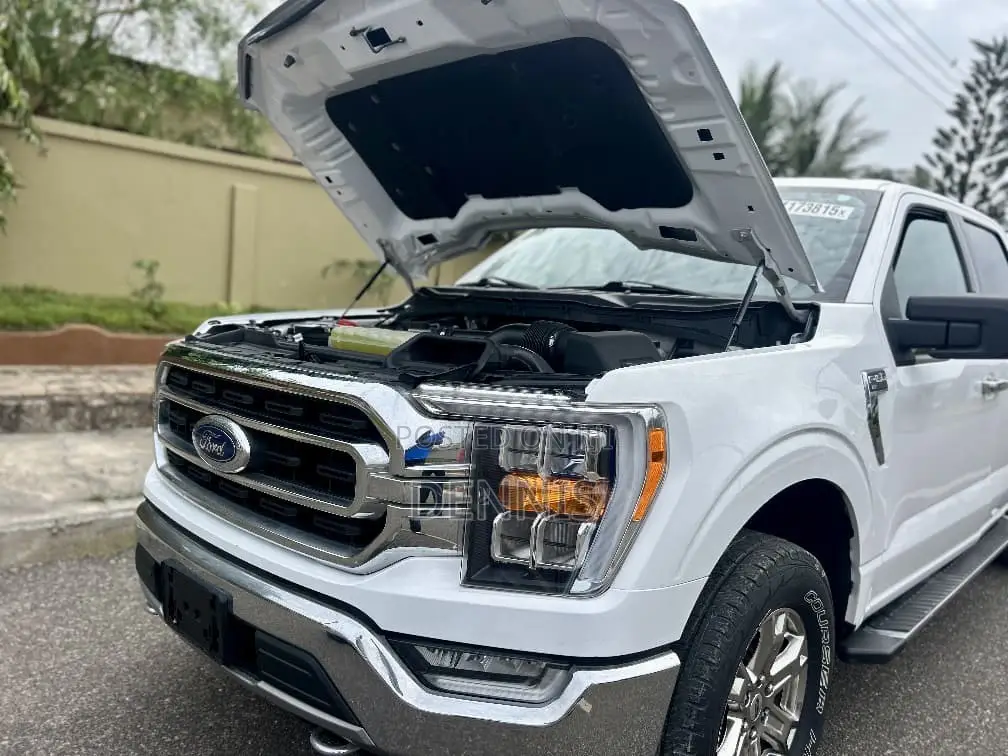 Ford F-150 XLT 2021 White