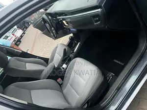 Toyota Corolla LE 4dr Sedan (1.8L 4cyl CVT) 2016 Gray