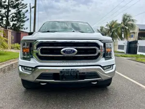 Ford F-150 XLT 2021 White