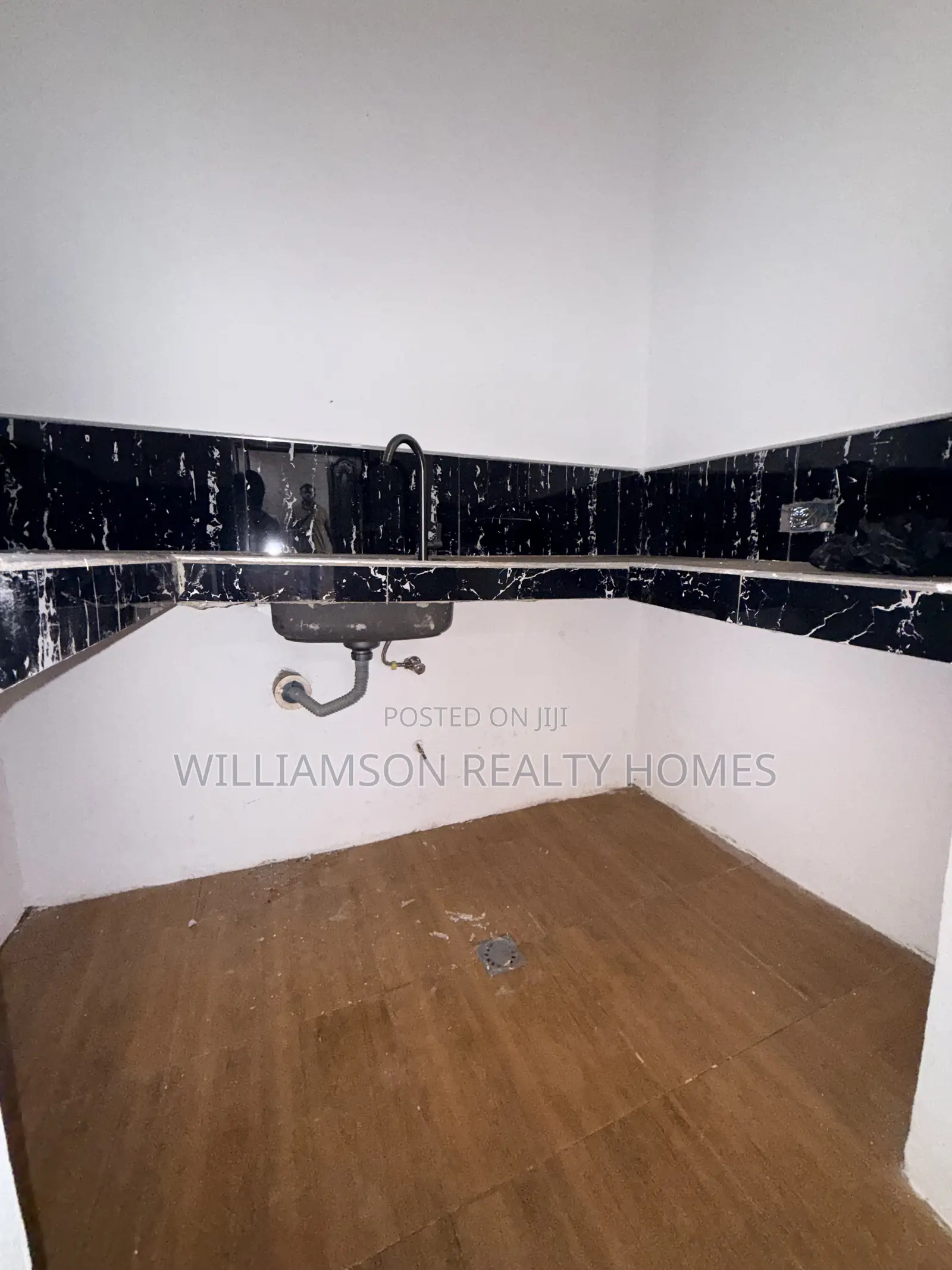 1bdrm Apartment in M.F Estate, Lashibi for rent