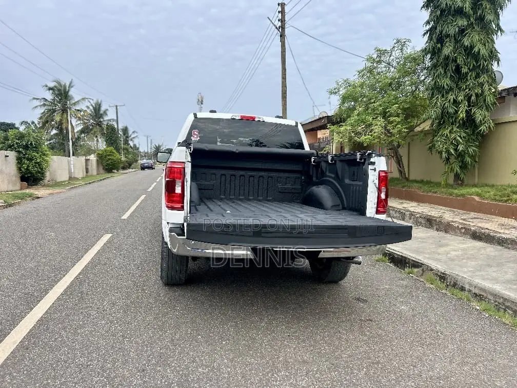 Ford F-150 XLT 2021 White