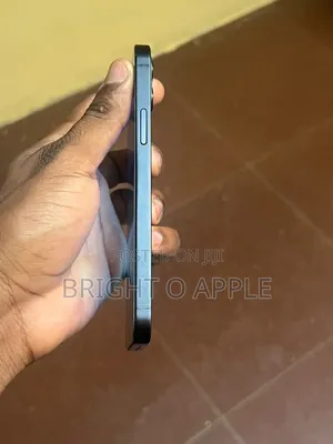 New Apple iPhone 12 64 GB Black