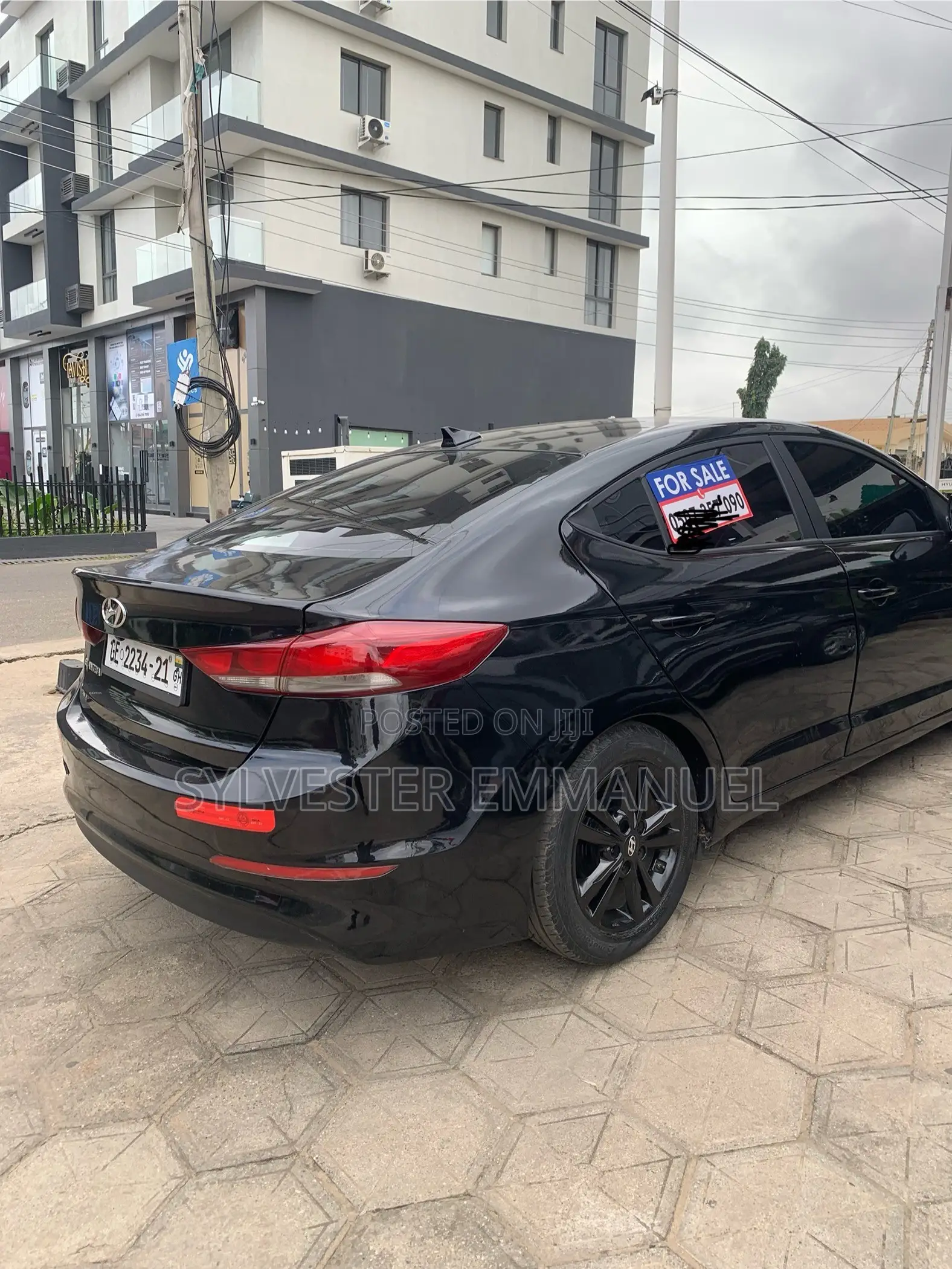 Hyundai Elantra Limited Sedan FWD (2.0L 4cyl 6A) 2017 Black