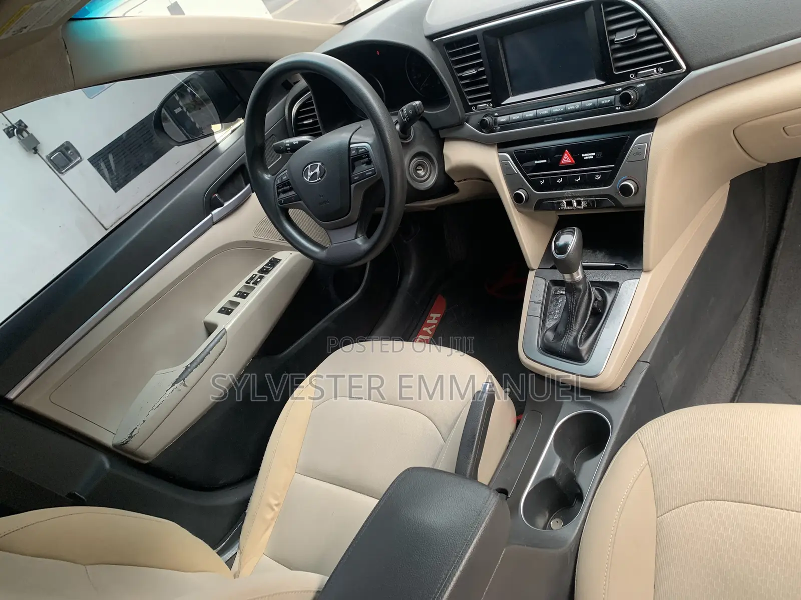 Hyundai Elantra Limited Sedan FWD (2.0L 4cyl 6A) 2017 Black