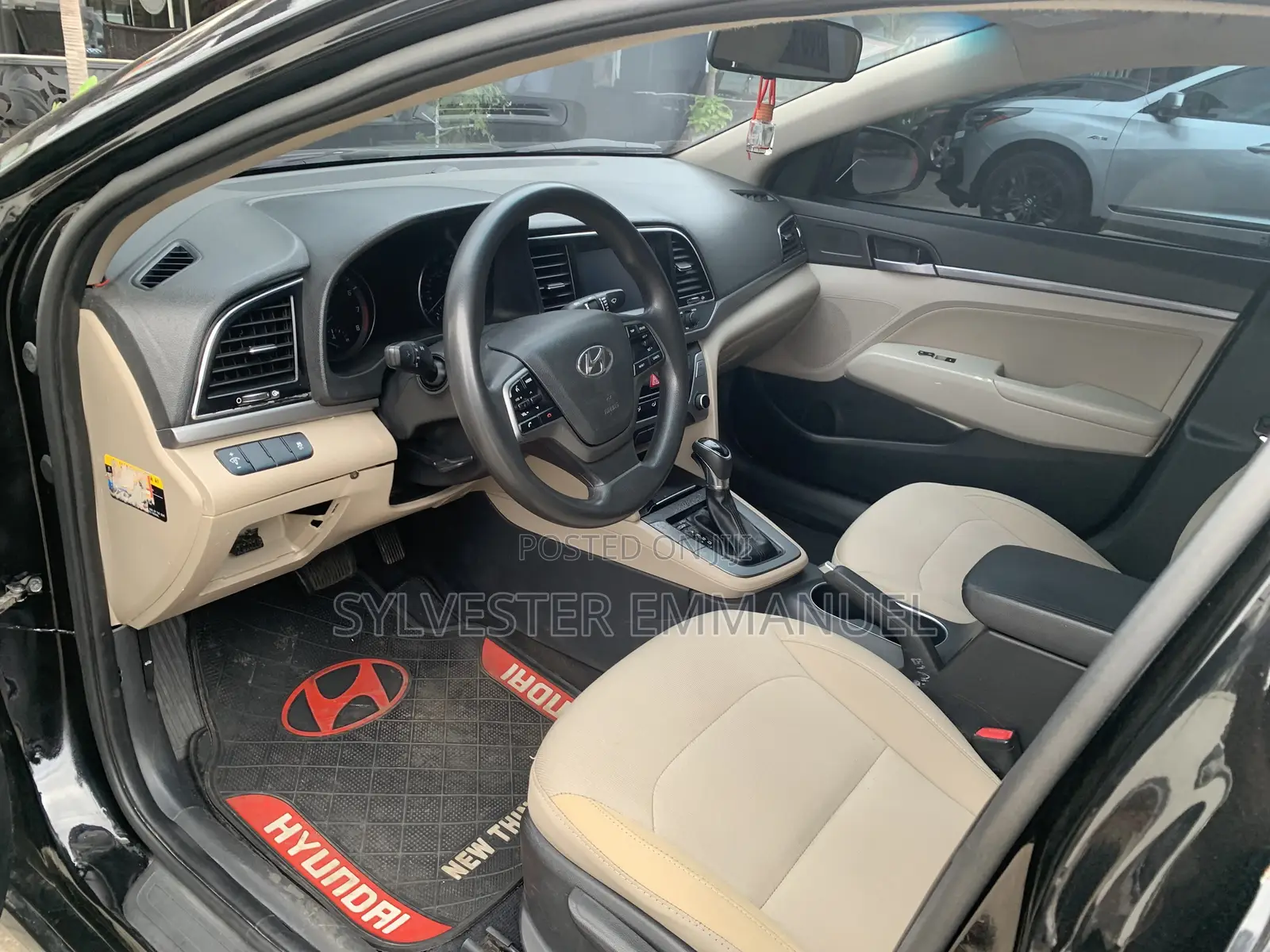 Hyundai Elantra Limited Sedan FWD (2.0L 4cyl 6A) 2017 Black