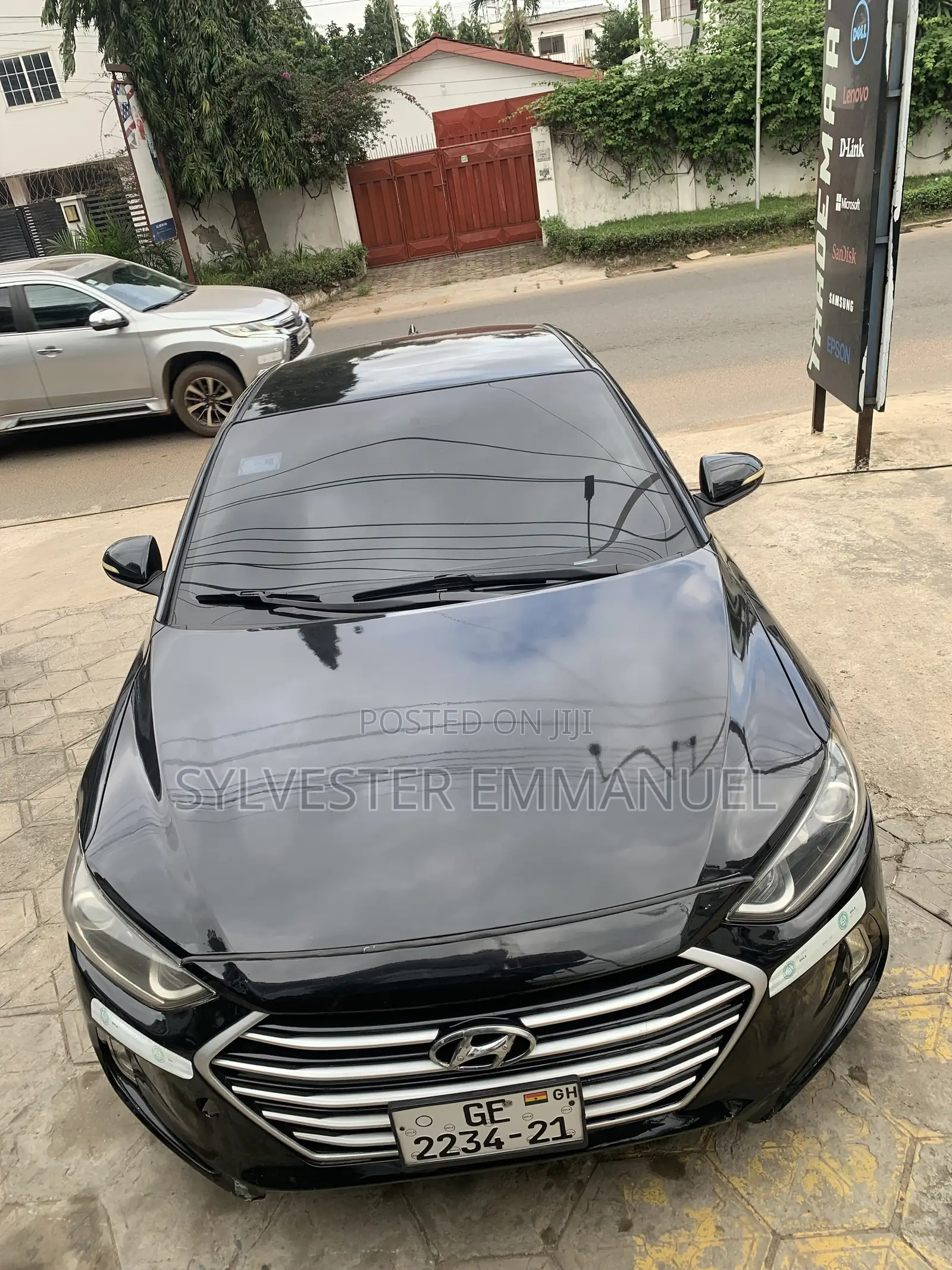 Hyundai Elantra Limited Sedan FWD (2.0L 4cyl 6A) 2017 Black
